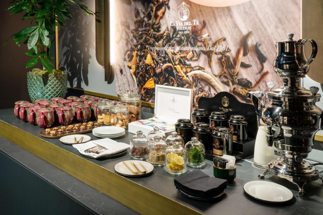 Radisson Collection Hotel, Palazzo Touring Club Milaan Buitenkant foto A selection of teas at the airport lounge of the Munich Airport Center