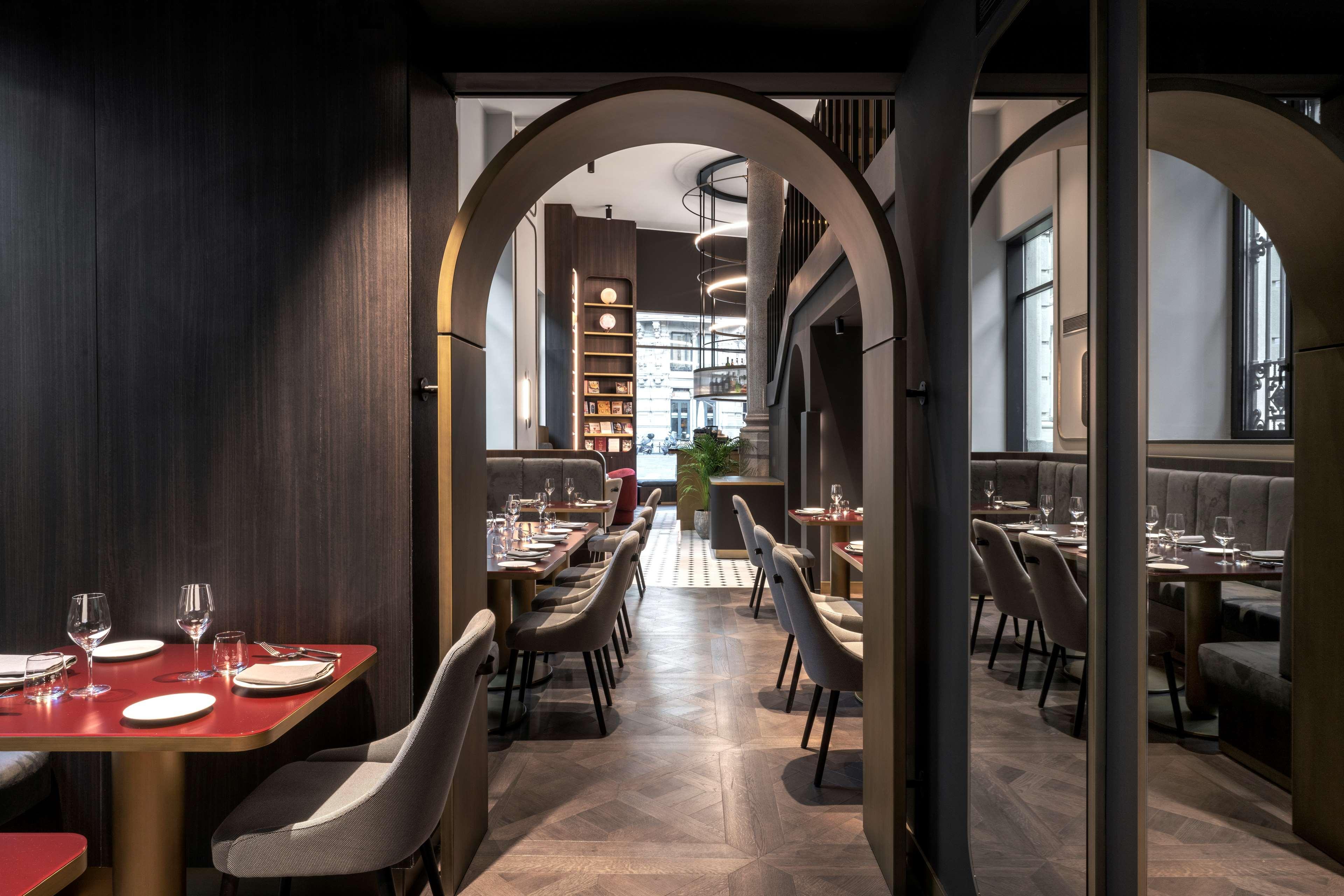 Radisson Collection Hotel, Palazzo Touring Club Milaan Buitenkant foto Interior of the restaurant